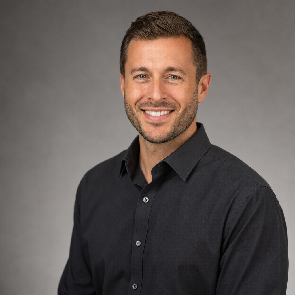 Evan Brooks headshot
